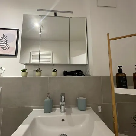 Apartment Gemuetliches Am Ber Flughafen Schoenefeld