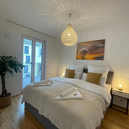 Apartment Gemuetliches Am Ber Flughafen