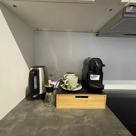 Gemuetliches Am Ber Flughafen Appartement *