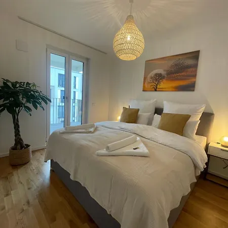 Gemuetliches Am Ber Flughafen Schönefeld