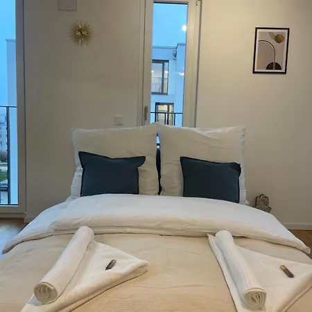 Gemuetliches Am Ber Flughafen * Schönefeld