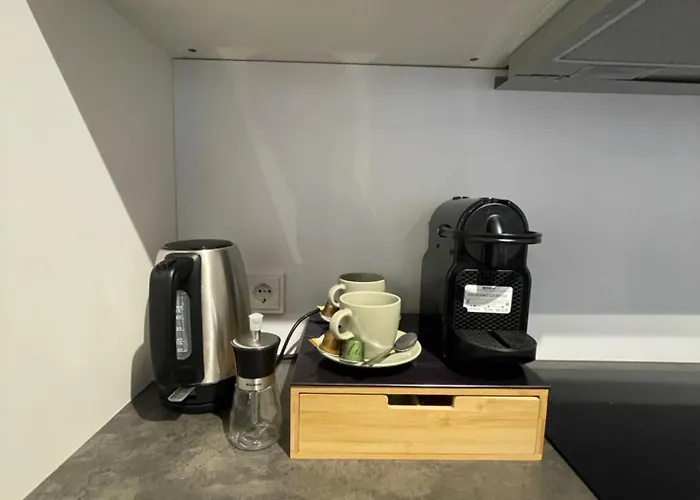 Gemuetliches Am Ber Flughafen Appartement *