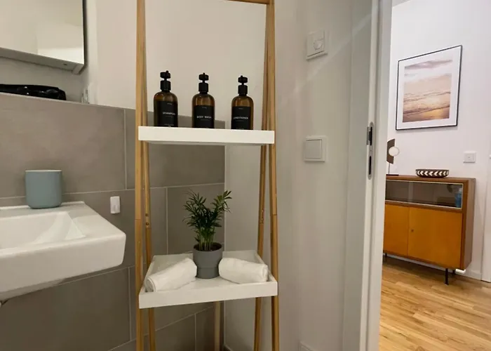 Gemuetliches Am Ber Flughafen Appartement *